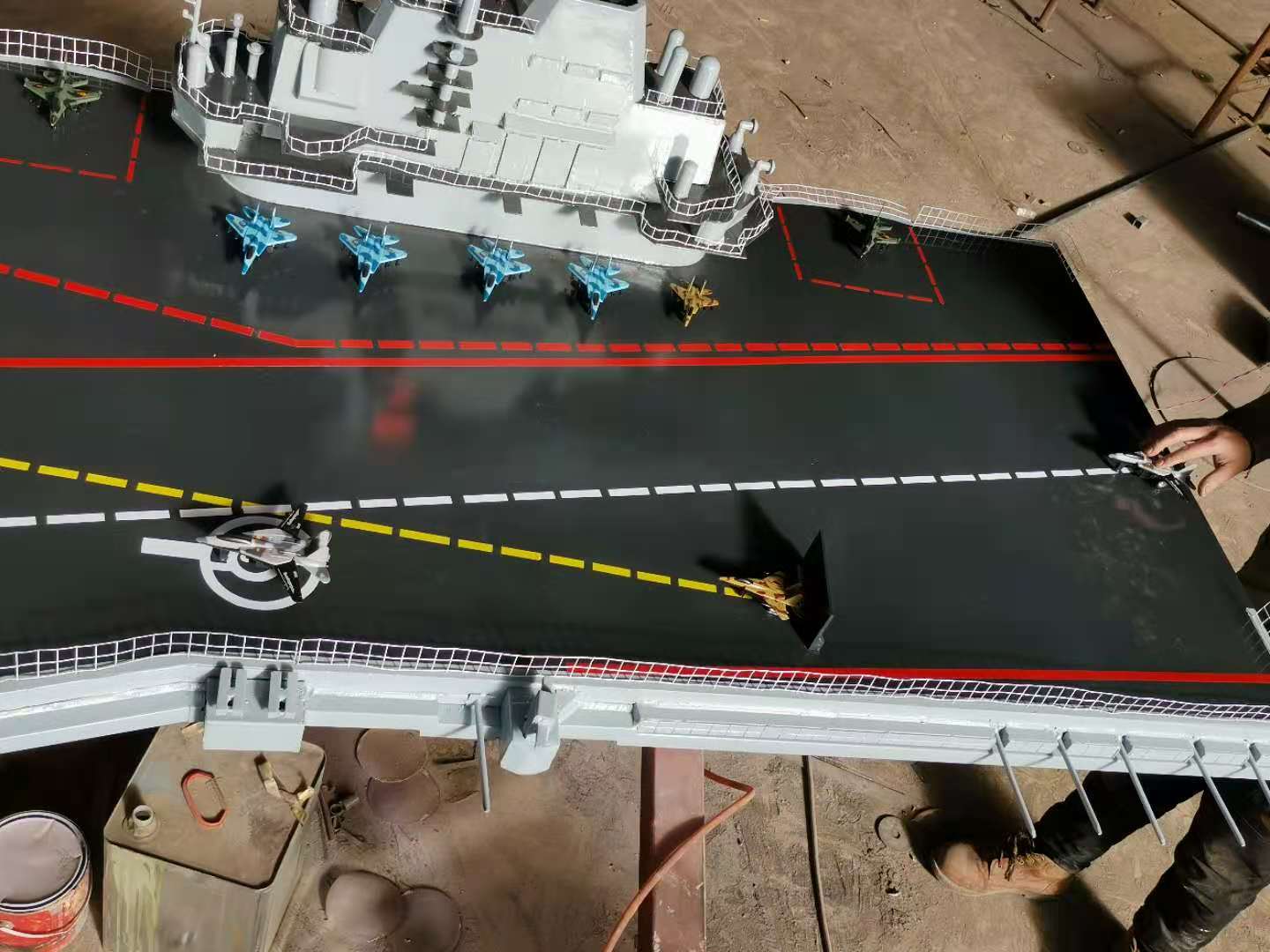 大型艦船模型制作技巧解析
